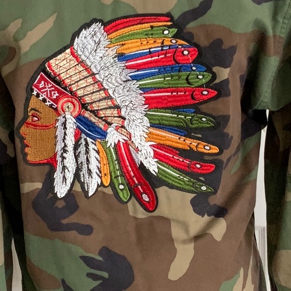 Custom made, authentic US Army Jacket, with appliquéd patches. Man small/Women M - Picture 4 of 7